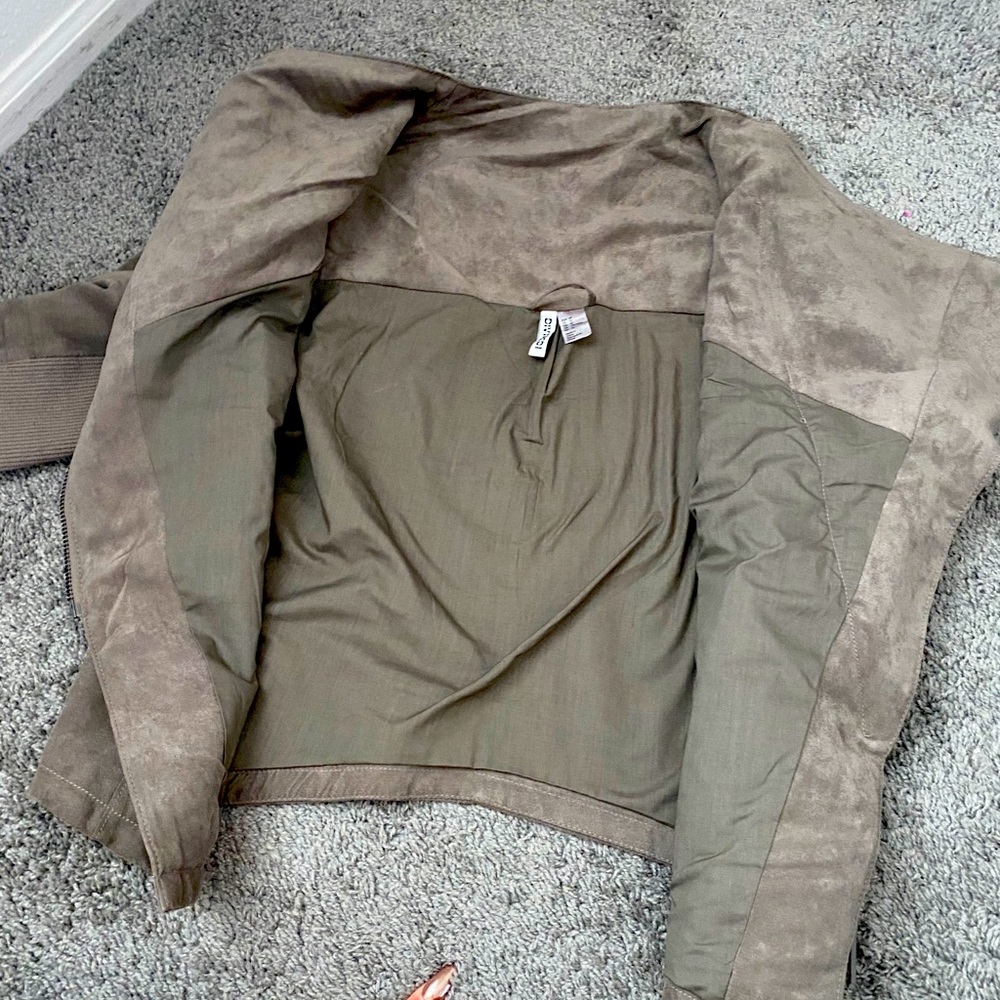 Light Jacket - Picture 4 of 4